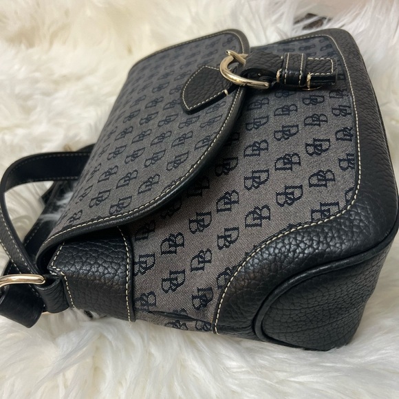 Dooney &Bourke Elegant Black Patterned Crossbody Bag - Picture 7 of 13